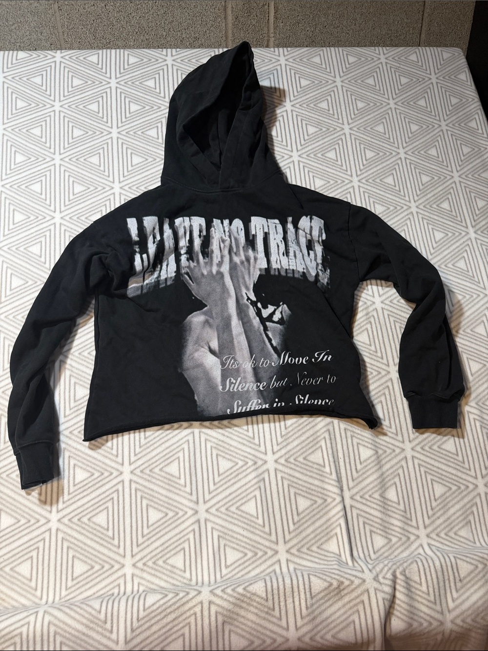 Black Graphic Crop Hoodie with Bold‎ Front Print
